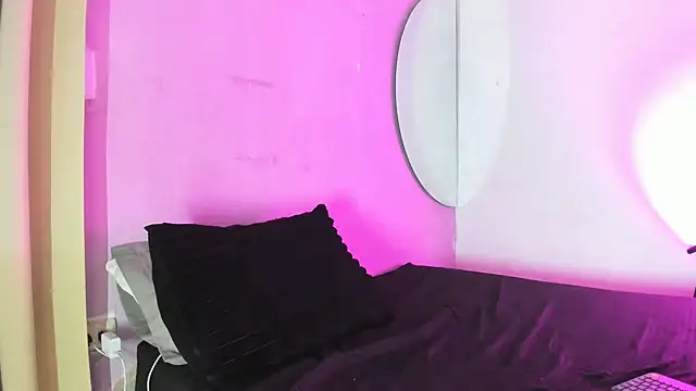 Teenssweet18 online show from July 22, 2026, 4:03 am