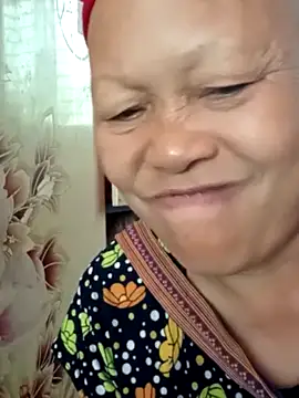 Bong sexy online show from May 27, 2026, 3:58 am