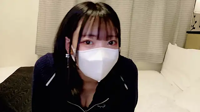 Hoshi Minami online show from June 2, 2026, 12:05 pm
