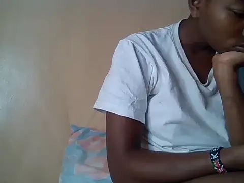 aliana082169 online show from July 28, 2026, 12:48 pm