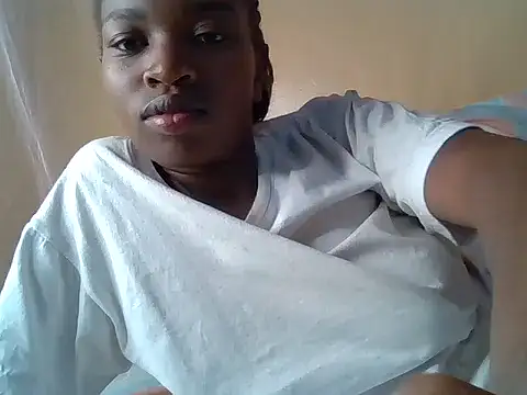aliana082169 online show from July 28, 2026, 2:24 pm
