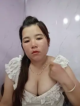 baby rose026 online show from July 4, 2026, 2:43 pm