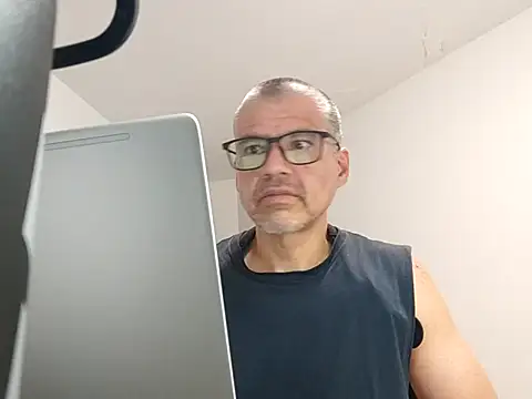 Gaceru01006 online show from July 15, 2026, 12:28 am
