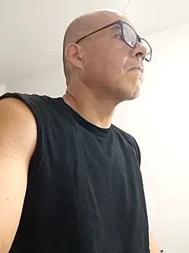 Gaceru01006 online show from June 15, 2026, 2:06 pm