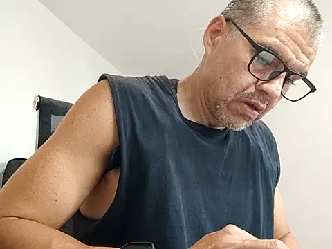 Gaceru01006 online show from July 13, 2026, 2:27 pm
