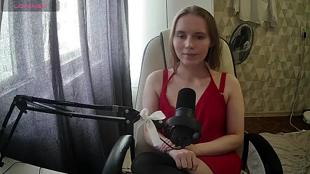 Mia liss  online show from June 1, 2026, 12:16 pm