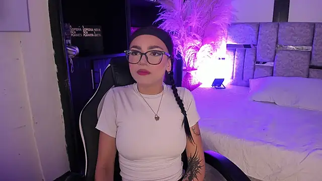 Nezukoo 1 online show from June 10, 2026, 10:44 pm