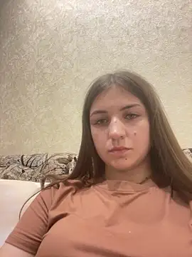 Snapshot of Anit_ti chatting on June 7, 2026, 6:35 pm Anit ti online show from June 7, 2026, 6:35 pm