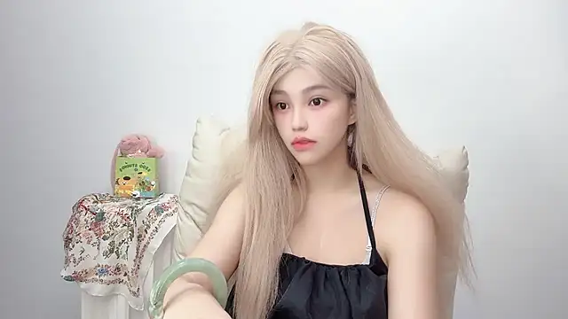 jiangjiang2005 online show from July 24, 2026, 7:21 pm