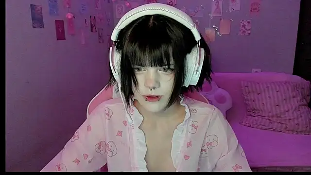 VelvetAlice online show from July 23, 2026, 8:16 pm