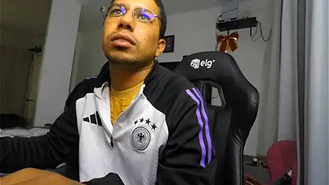 Daianehotangel1 online show from July 10, 2026, 11:16 pm