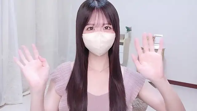Snapshot of Yuinyaaa chatting on July 18, 2026, 7:17 am Yuinyaaa online show from July 18, 2026, 7:17 am