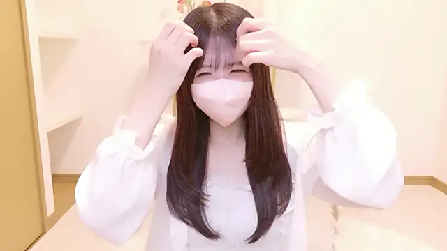 Snapshot of Yuinyaaa chatting on July 7, 2026, 7:23 am Yuinyaaa online show from July 7, 2026, 7:23 am