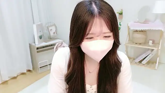 Snapshot of Yuinyaaa chatting on July 1, 2026, 7:20 am Yuinyaaa online show from July 1, 2026, 7:20 am
