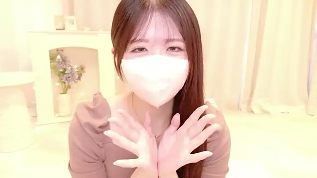 Snapshot of Yuinyaaa chatting on June 17, 2026, 7:30 am Yuinyaaa online show from June 17, 2026, 7:30 am