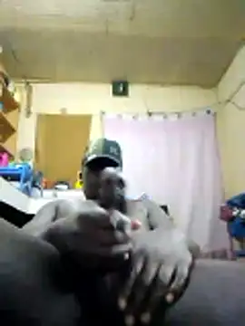 latercummer1 online show from May 28, 2026, 4:02 pm