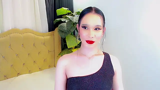 Snapshot of LexiLoreOnTop chatting on May 28, 2026, 10:04 pm LexiLoreOnTop online show from May 28, 2026, 10:04 pm