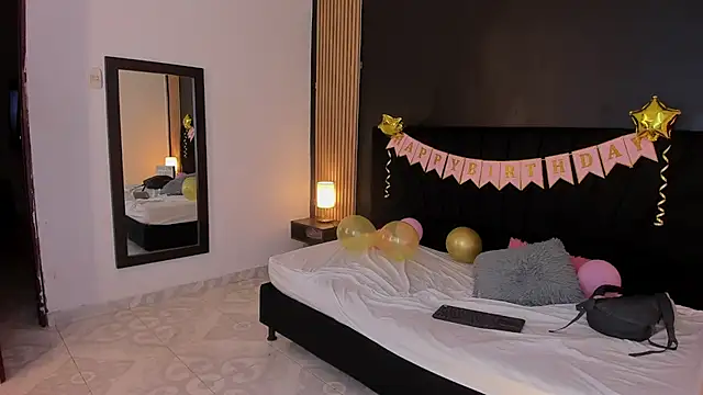 twodolls18 online show from May 30, 2026, 5:03 am