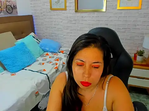 nikki nikoll online show from July 27, 2026, 7:04 am