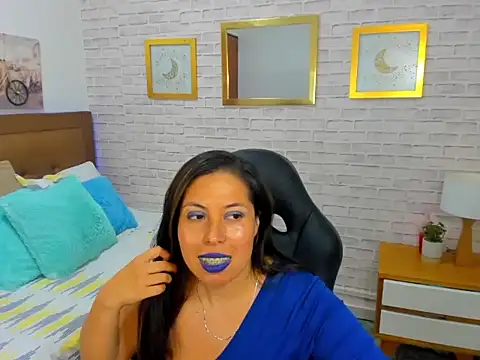 nikki nikoll online show from July 28, 2026, 3:58 am