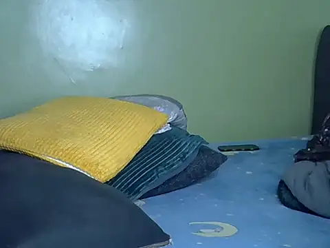 Squirtty booty123 online show from June 14, 2026, 6:31 pm