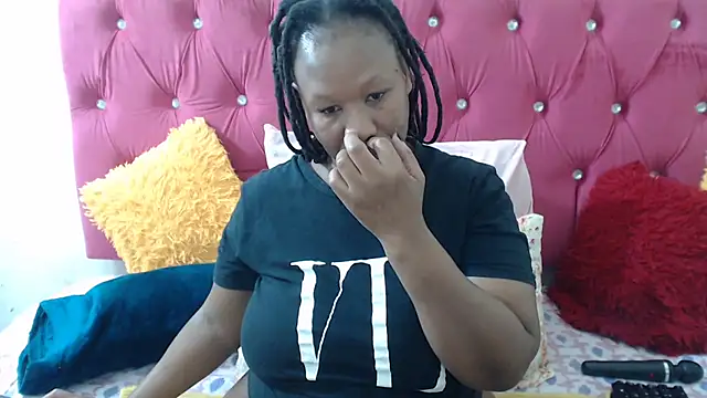 PEACHESX25x online show from July 21, 2026, 2:29 pm