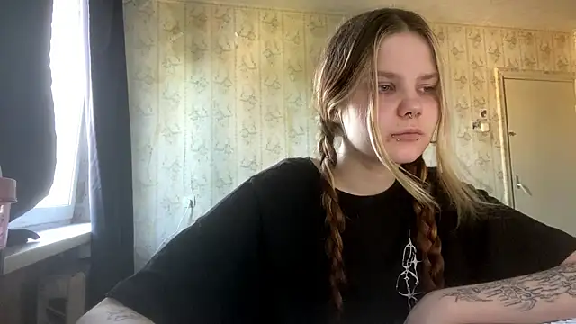 SusanaLeichty online show from July 17, 2026, 2:58 pm