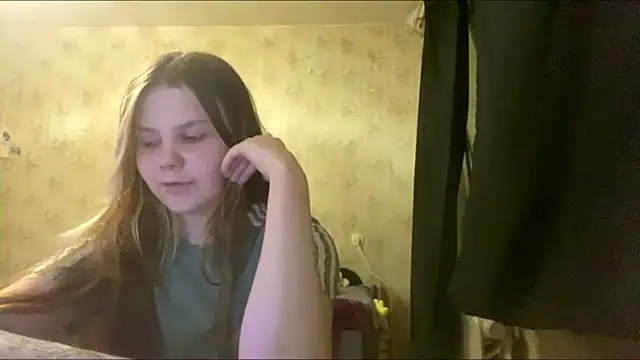 SusanaLeichty online show from July 18, 2026, 9:12 pm