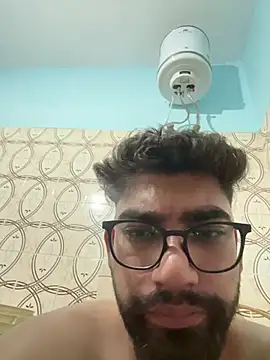 baddiebaby1998 online show from June 29, 2026, 4:19 am