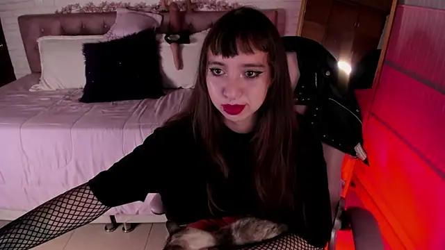 Scarlett  Cooper  1 online show from July 23, 2026, 11:51 am