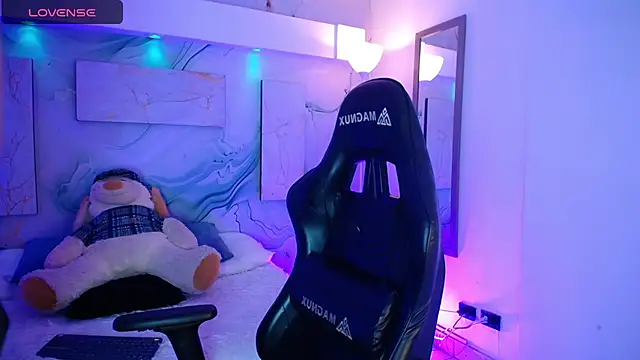 Connor Kings online show from July 25, 2026, 7:53 pm