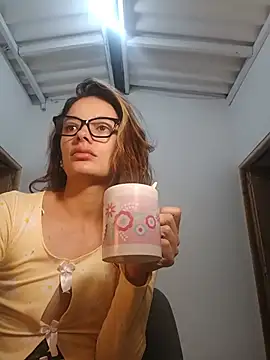 karenarango online show from June 14, 2026, 10:16 am