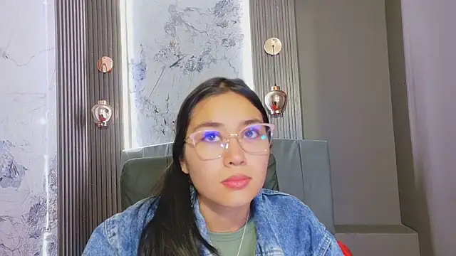 adaira31 online show from July 13, 2026, 1:54 pm