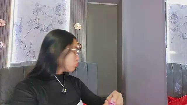 adaira31 online show from July 10, 2026, 1:33 pm