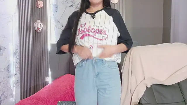 adaira31 online show from July 28, 2026, 10:42 pm
