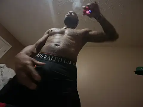 ONLYLOGHIM online show from June 28, 2026, 4:30 am