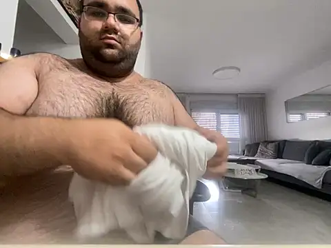 tinycock092 online show from June 1, 2026, 11:32 am