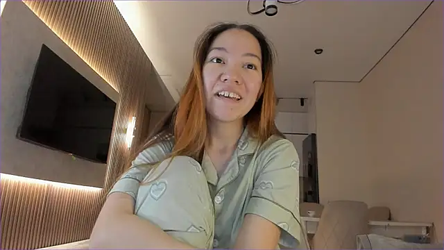 angel cakee online show from July 28, 2026, 3:21 pm