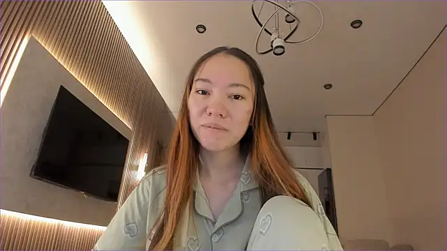 angel cakee online show from July 28, 2026, 1:32 pm