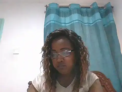 peacechloe online show from June 25, 2026, 11:48 am