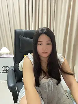 Snapshot of Luckysisi-s chatting on June 29, 2026, 12:16 pm Luckysisi-s online show from June 29, 2026, 12:16 pm