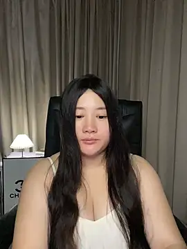 Snapshot of Luckysisi-s chatting on May 31, 2026, 1:50 pm Luckysisi-s online show from May 31, 2026, 1:50 pm