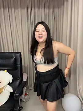 Snapshot of Luckysisi-s chatting on June 27, 2026, 2:17 am Luckysisi-s online show from June 27, 2026, 2:17 am