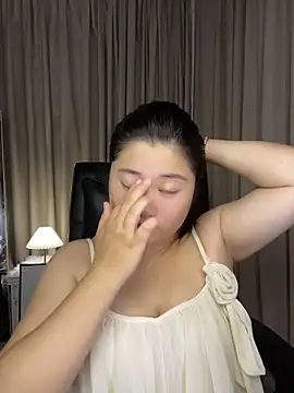 Snapshot of Luckysisi-s chatting on June 2, 2026, 3:01 pm Luckysisi-s online show from June 2, 2026, 3:01 pm