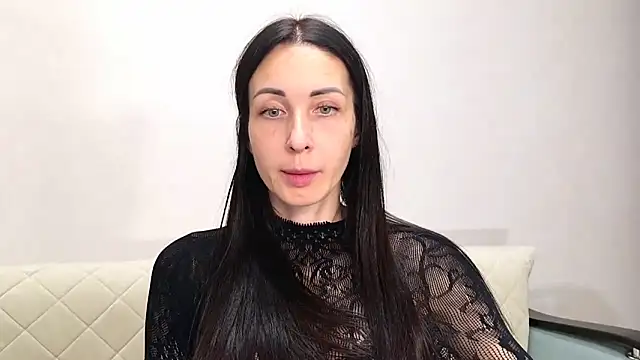 BouncySweety online show from November 5, 2025, 6:11 pm