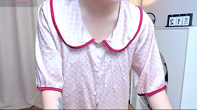 miuu6868 online show from June 13, 2026, 2:09 am