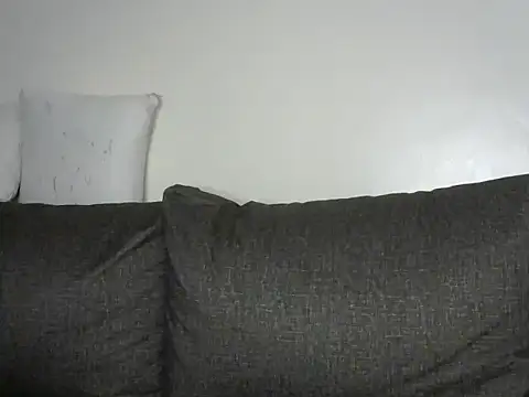 Snapshot of Barbie-icey chatting on June 19, 2026, 12:05 am Barbie-icey online show from June 19, 2026, 12:05 am