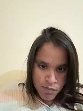 Snapshot of varsha_00 chatting on May 31, 2026, 4:24 pm varsha 00 online show from May 31, 2026, 4:24 pm