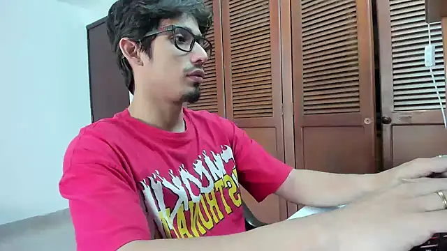 Snapshot of SrIncognito666 chatting on June 26, 2026, 12:11 pm SrIncognito666 online show from June 26, 2026, 12:11 pm