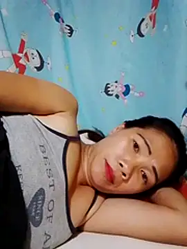 hotmom lyn online show from July 31, 2026, 4:48 pm